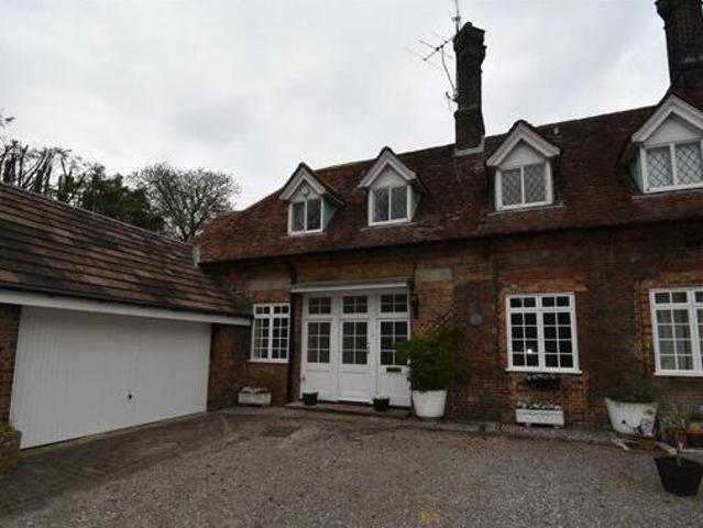 House for sale in Dunstable, Bedfordshire