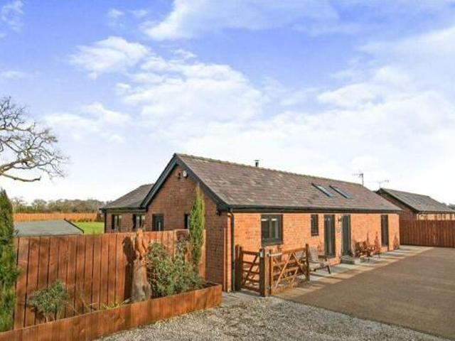 House for sale in Ellesmere Port, Cheshire West and Chester