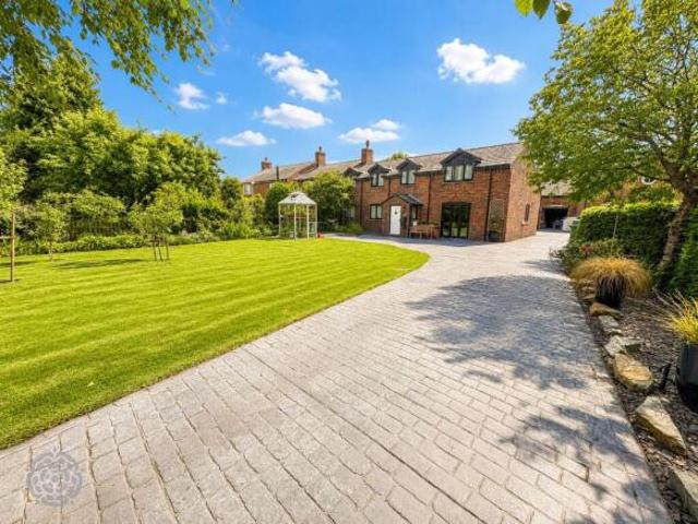 Land for sale in South Lane, West Yorkshire