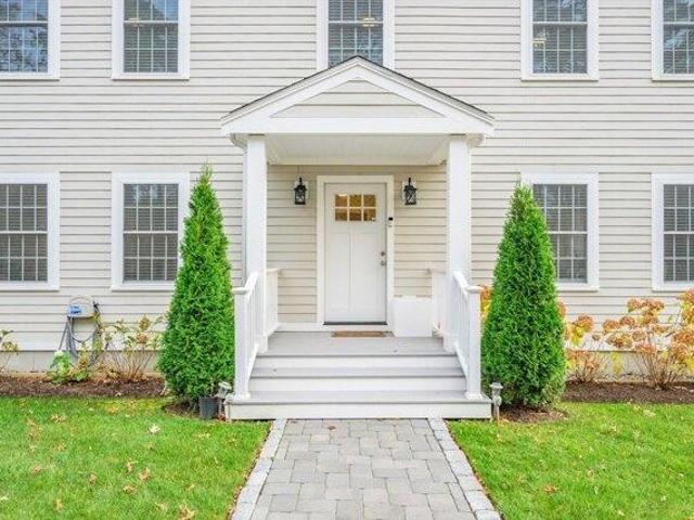 House for sale in Barnstable