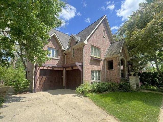 House for sale in Barrington, Illinois