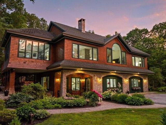 House for sale in New Hampshire