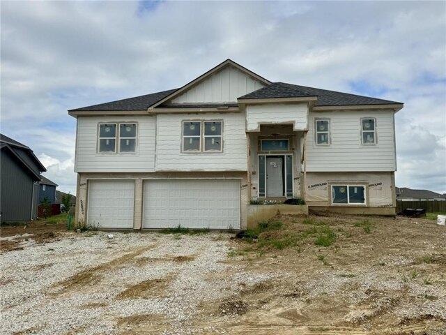 House for sale in Basehor, Kansas