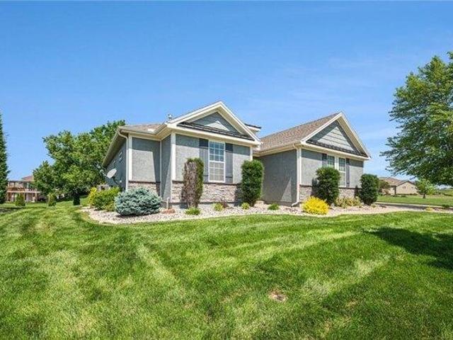 House for sale in Basehor, Kansas