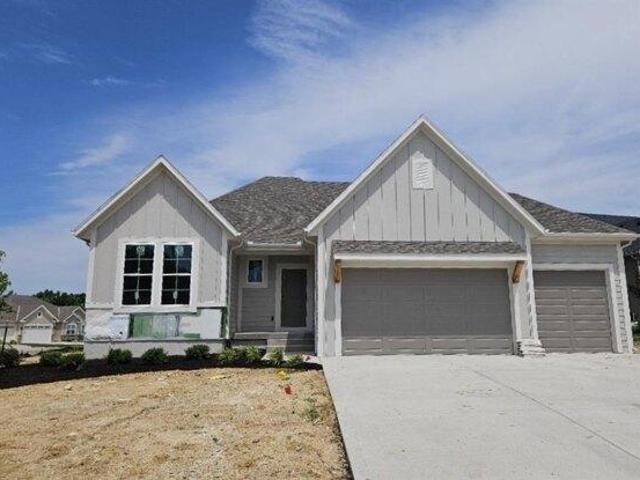 House for sale in Basehor, Kansas