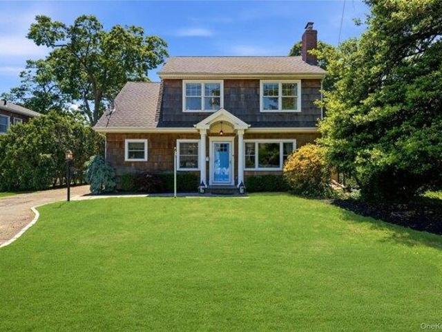House for sale in Bohemia, New York