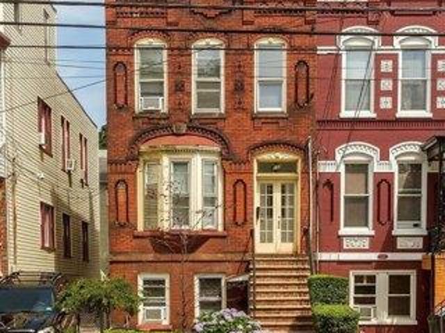 House for sale in Hudson, New Jersey