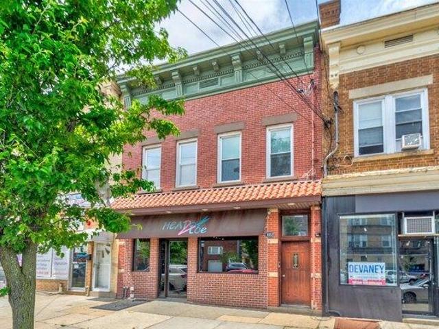 House for sale in Hudson, New Jersey