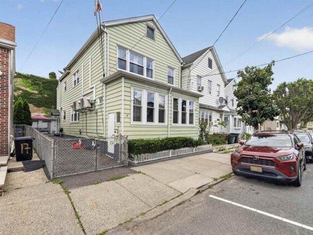 House for sale in Hudson, New Jersey
