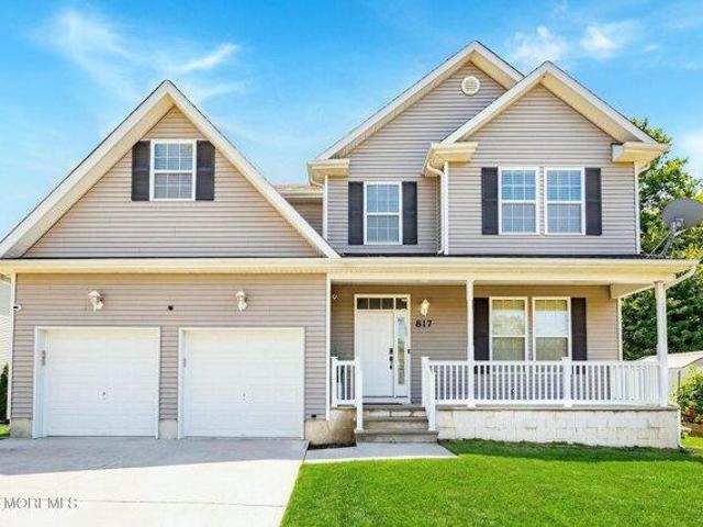 House for sale in Beachwood, New Jersey