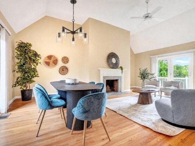 Condo for sale in Bedford, Massachusetts
