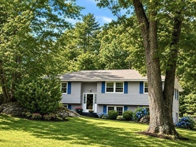 House for sale in Bedford, Middlesex County