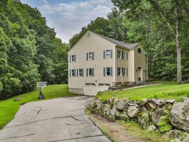 House for sale in New Hampshire