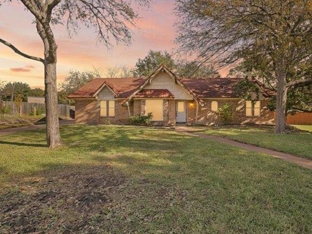 House for sale in Bedford, Texas