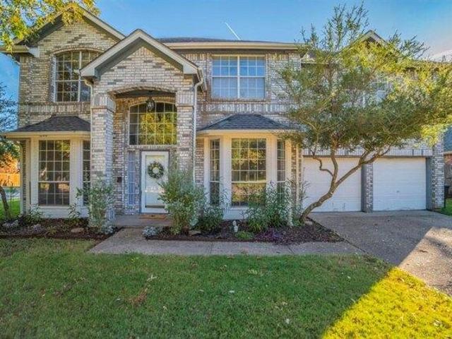 House for sale in Benbrook, Texas
