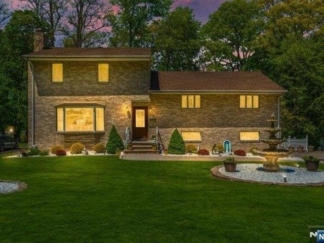 House for sale in Berkeley Heights, New Jersey