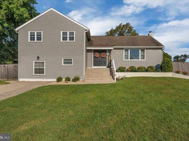 House for sale in Berlin, Camden County