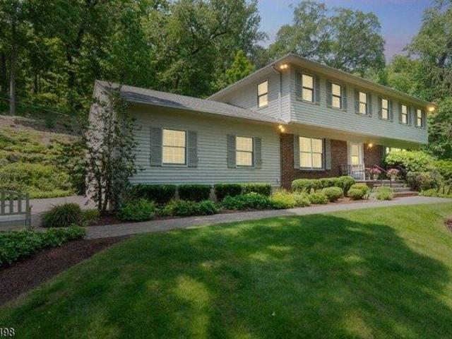 House for sale in Bernardsville