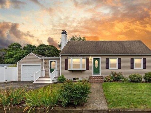 House for sale in Beverly, Massachusetts