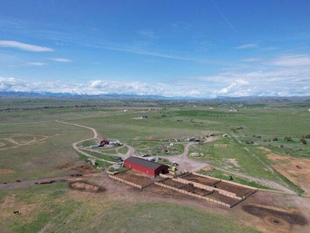 House for sale in Sweet Grass, Montana