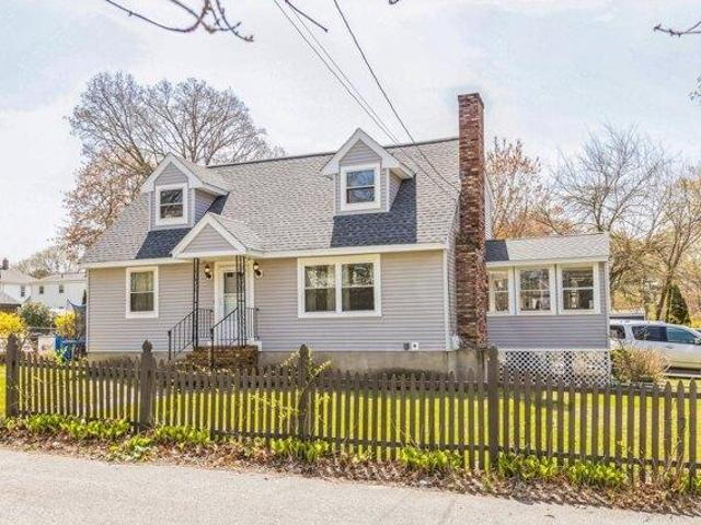 House for sale in Billerica, Middlesex County