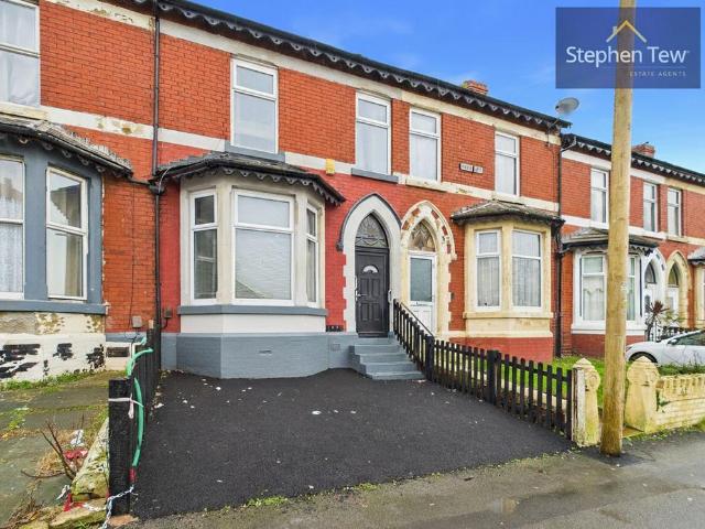 Flat for sale in Revoe, Blackpool