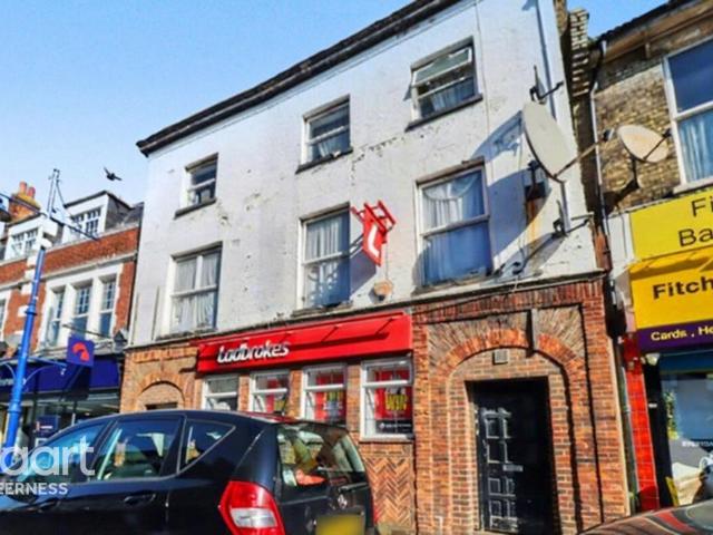 Flat for sale in Sheerness, Oad Street