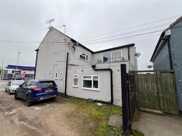 Flat for sale in Stanford On Avon, Leicestershire
