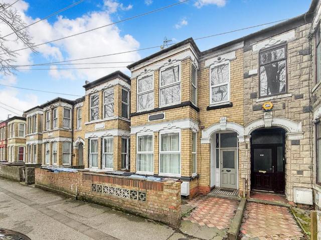 Flat for sale in Hull, City Of Kingston Upon Hull