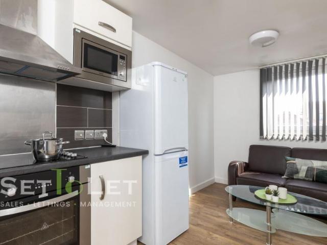 Flat for sale in Bede Island, Old Wharf