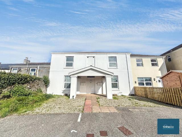 Flat for sale in Tuckingmill, Pool
