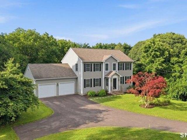 House for sale in Bloomfield, Connecticut