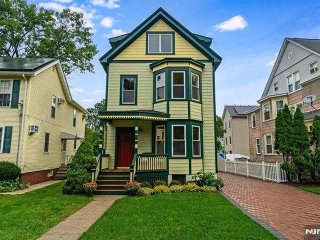 House for sale in Bloomfield, New Jersey