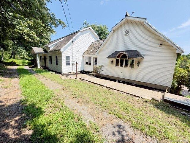 House for sale in Bloomingburg, New York