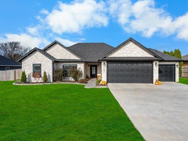 House for sale in Bolivar, Missouri