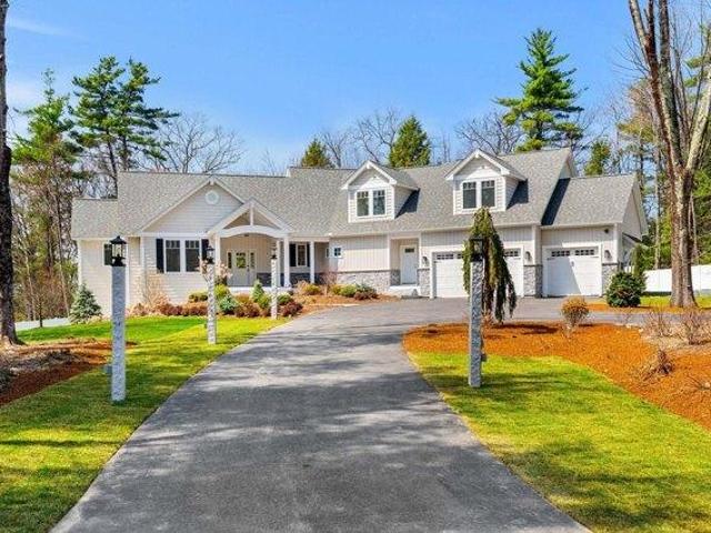 House for sale in Bow
