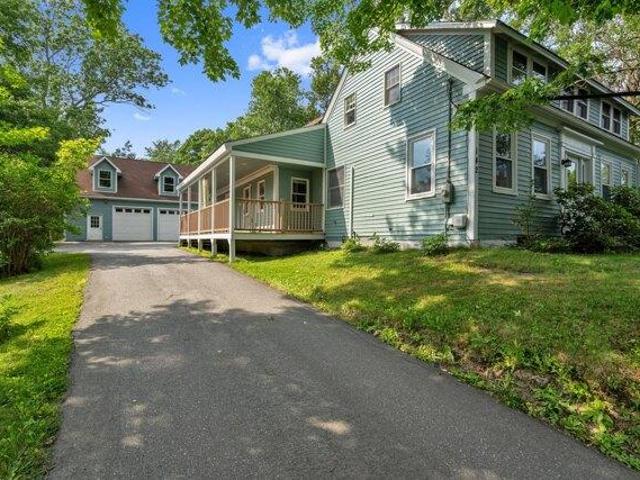 House for sale in Bowdoinham, Maine