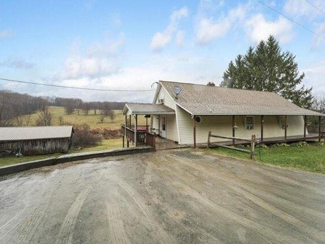 House for sale in Brackney