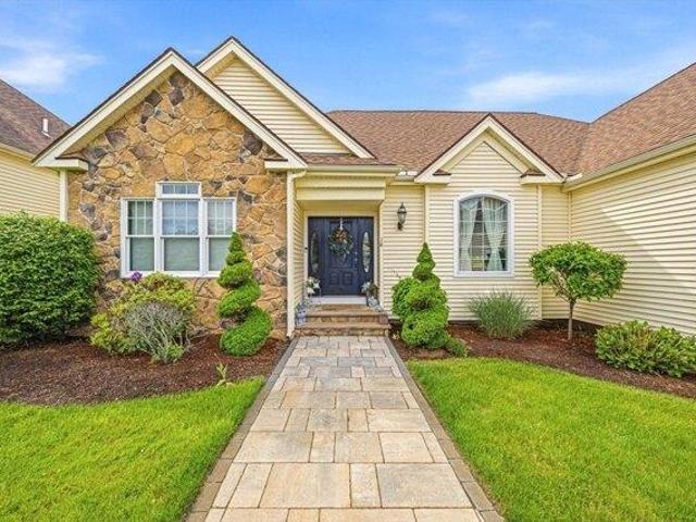 Condo for sale in Braintree, Massachusetts