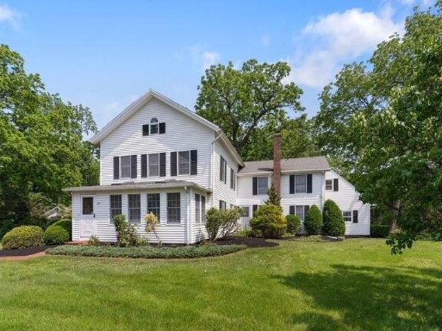 House for sale in Pine Orchard, Branford
