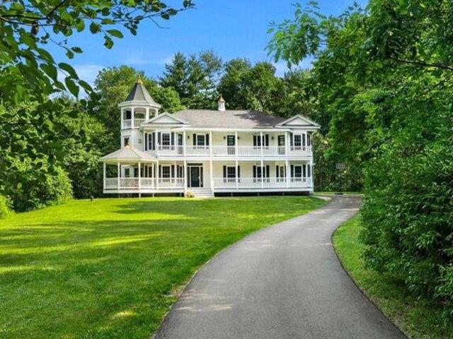 House for sale in New Hampshire