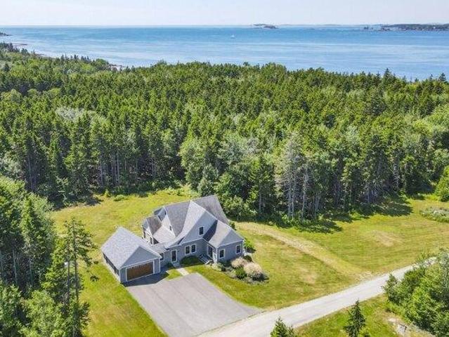 House for sale in Bristol, Maine