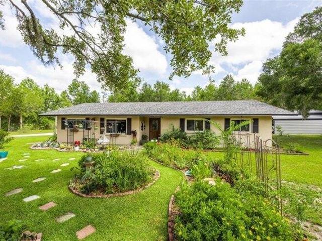 House for sale in Bronson