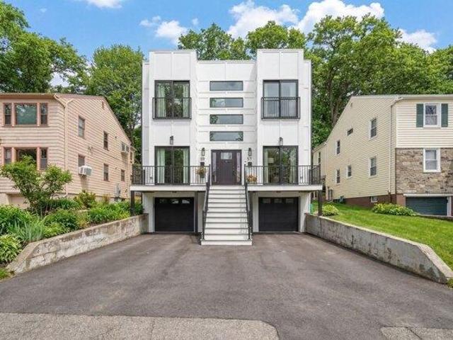 Condo for sale in Pill Hill, Brookline