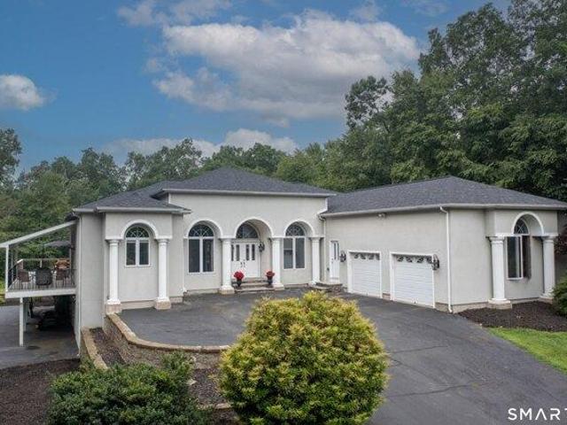 House for sale in Brooklyn, Connecticut