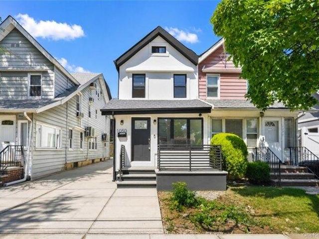 House for sale in Arverne, New York