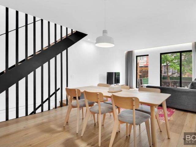 Townhouse for sale in Arverne, New York