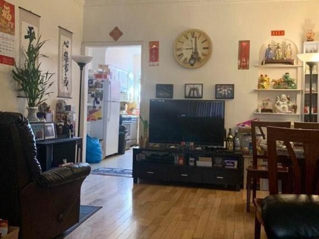 Townhouse for sale in Arverne, New York