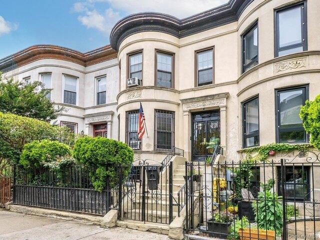 House for sale in Arverne, New York