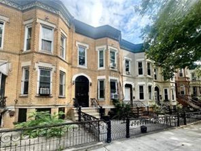 Townhouse for sale in Brooklyn